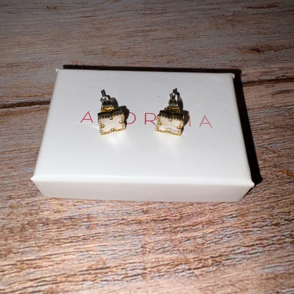 Adornia Brass and Mother of Pearl Stud Earrings NIP - Picture 2 of 3